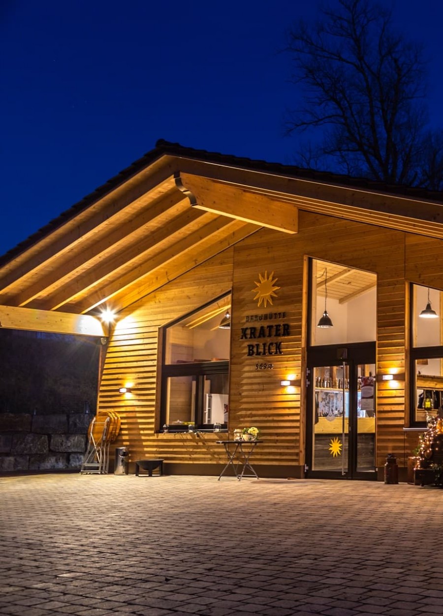 Berghütte Kraterblick Aufnahme bei Nacht