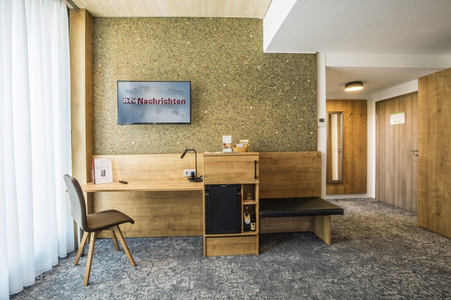 Hotelzimmer-Juniorsuite_Heutapete_skreuz_steinheim